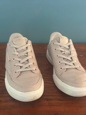 Skechers Street Arch Fit Arcade 9.5 (US)